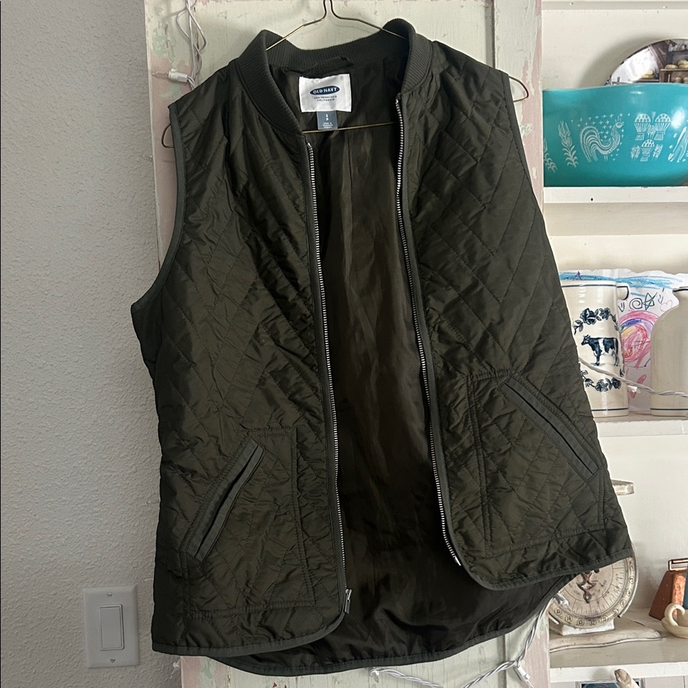Old Navy Quilted Dark Olive Utility Vest